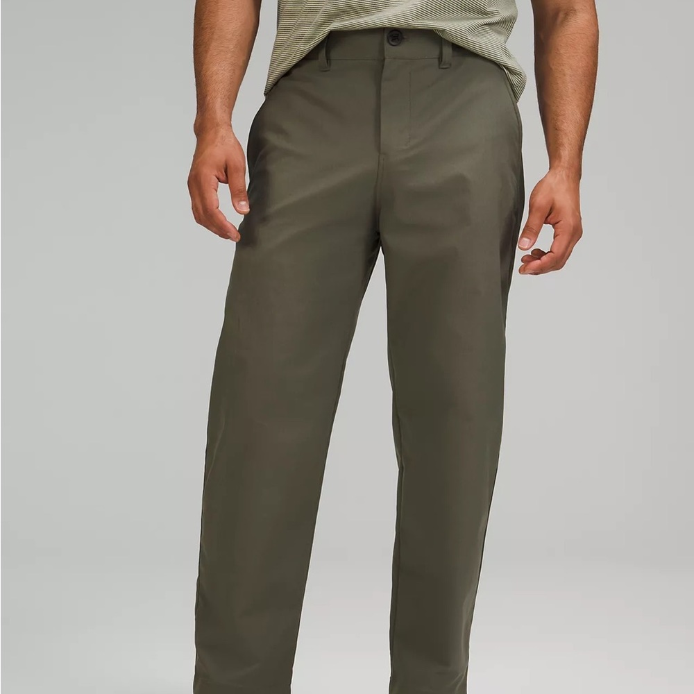 Lululemon relaxed tapered Trouser Men SIZE 31 brand new